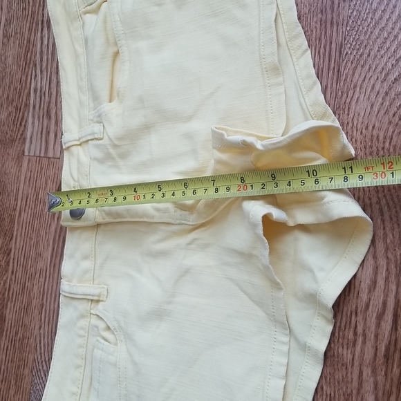 (30W) 2.1 Denim Yellow Summer Vacation Beach Cotton Blend Jean Shorts - Picture 7 of 9